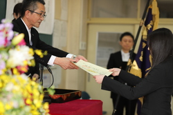 ②